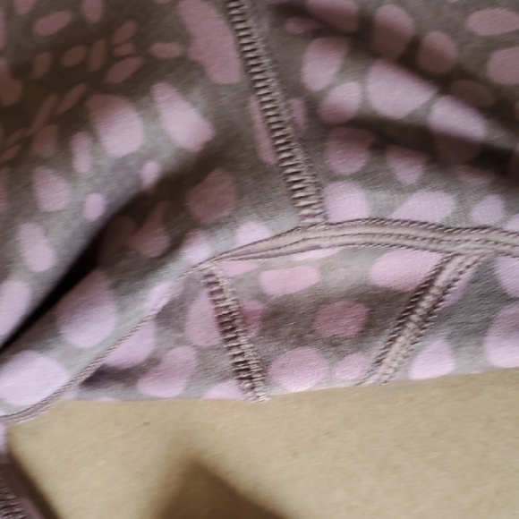 Peleton ATHLETIC 2 Piece Leopard Print 2 Piece Set LARGE - Picture 12 of 15